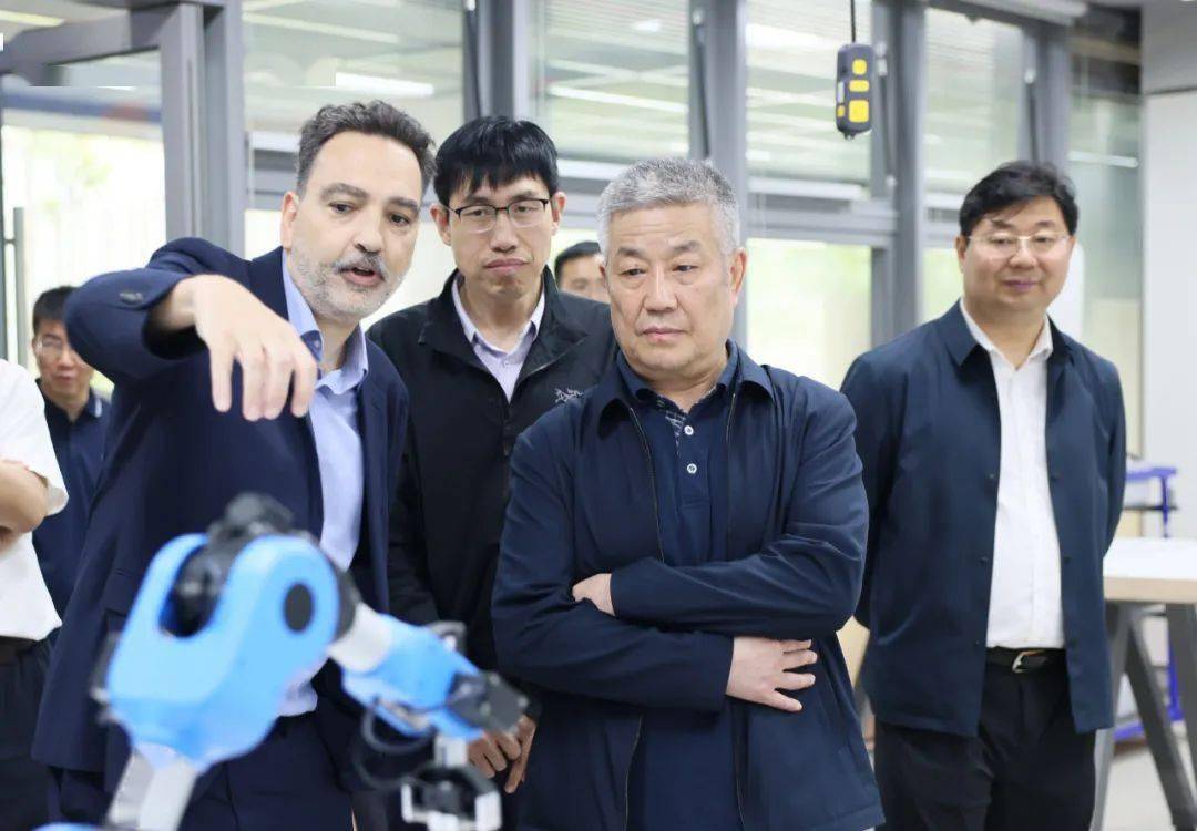 校党委书记赵长禄带队赴浙江杭州 深入推进在杭办学工作