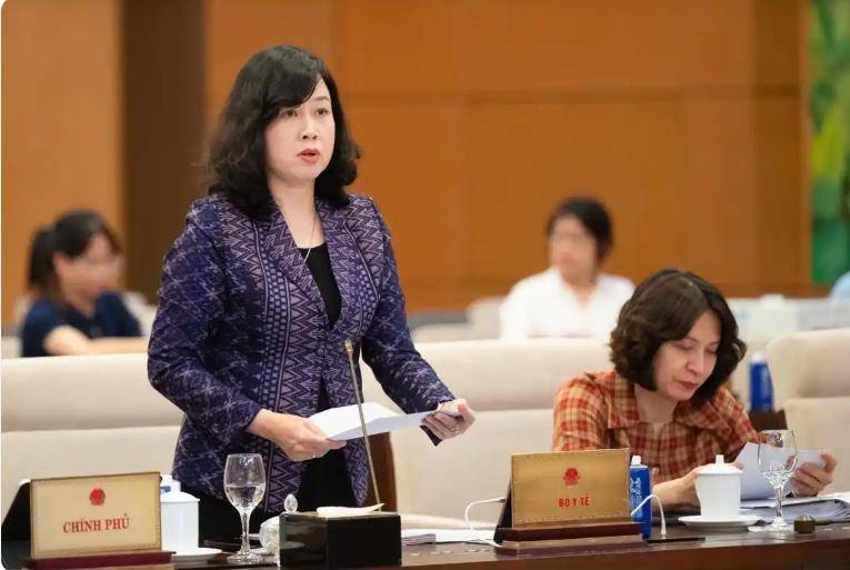 越南取消生育限制，废除长期实行的“两孩”计划生育政策，以应对不断下降的出生率